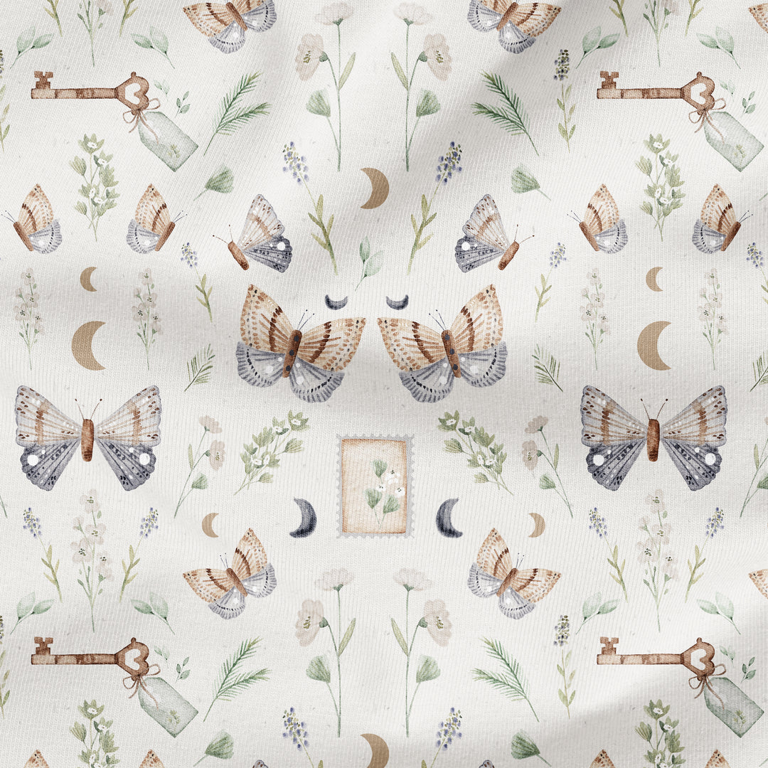 VINTAGE MOTH CAPSULE