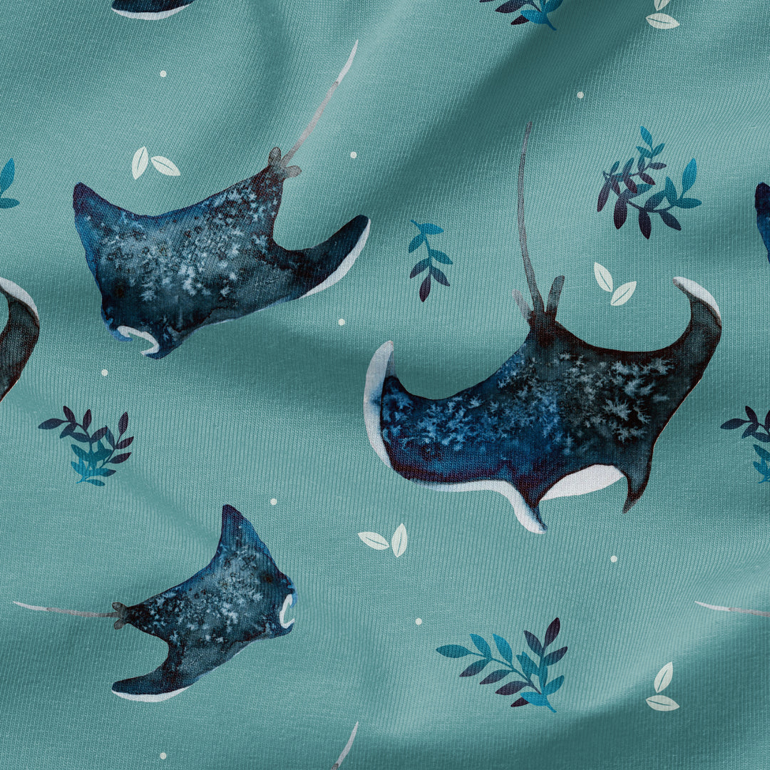 SWIMMING WITH MARGOT THE MANTA RAY