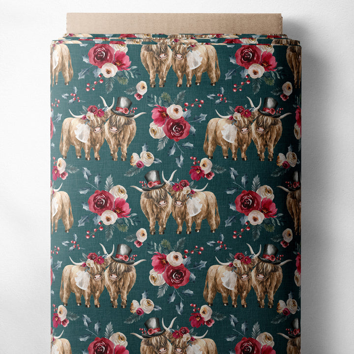WINTER WEDDING HIGHLAND COW (EVERGREEN)