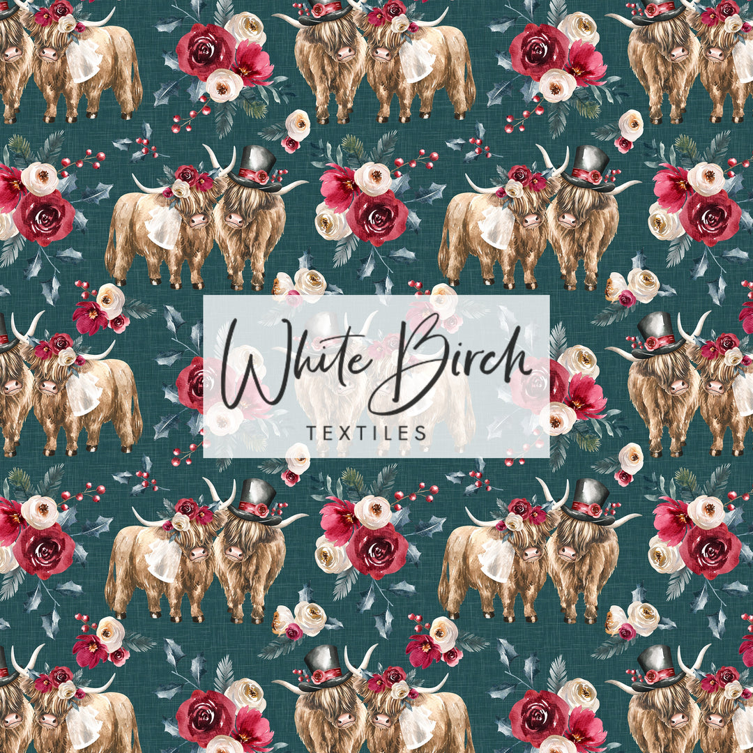 WINTER WEDDING HIGHLAND COW (EVERGREEN)